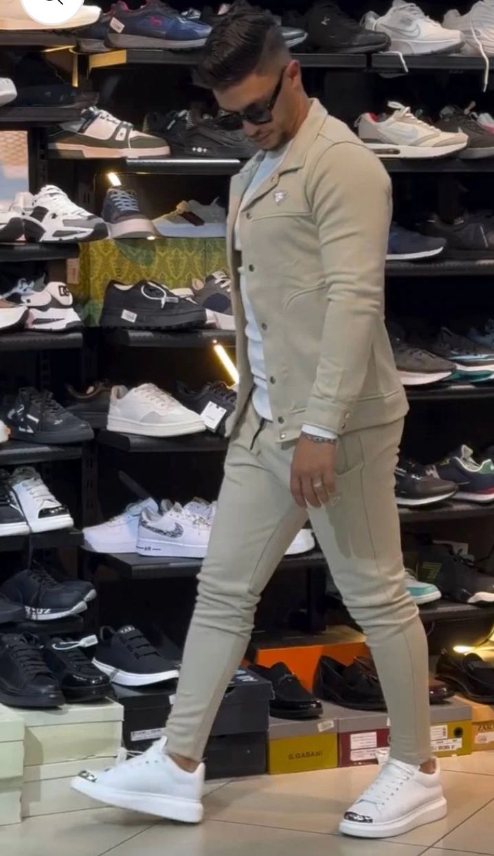 Ensemble PRADA سروال + veste . (بدون قميص بلا تريكو)